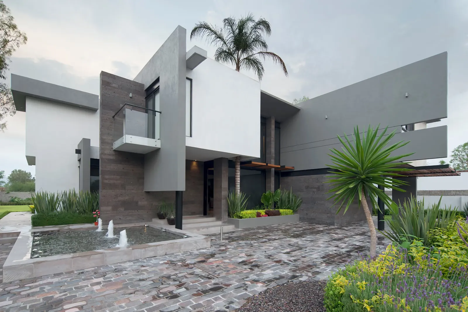 Casa Jurica, foto 2 de 10